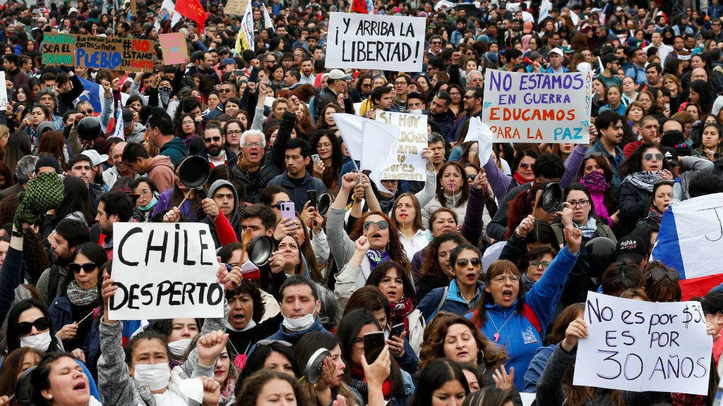 Mesa de actores sociales, políticos e intelectuales señala necesidad de combinar avances concretos con reformas estructurales